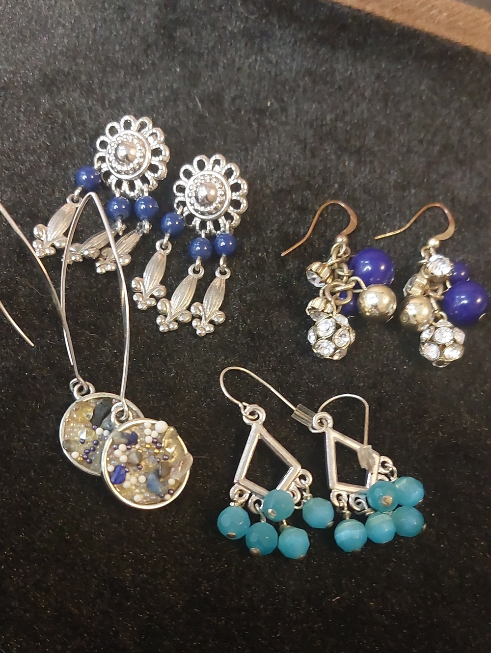 💚3/$25 Vintage Blue Beaded and Rhinestone Dangle Earring Lot - 4 Pairs